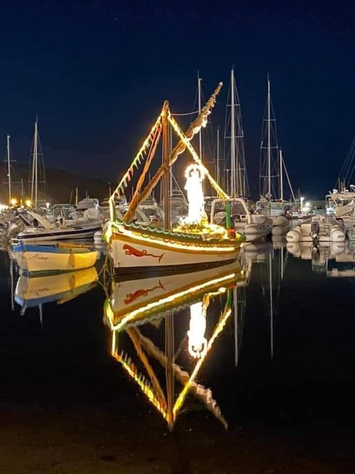 Golden House Apartment Castellammare del Golfo Luaran gambar